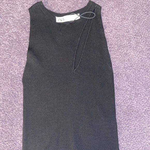Zara Cut Out Ribbed Knit Tank - Picture 1 of 4